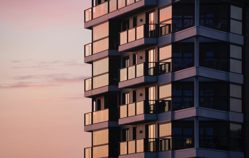 Government must step in and resolve difficulties around cladding pledge – Housing Today